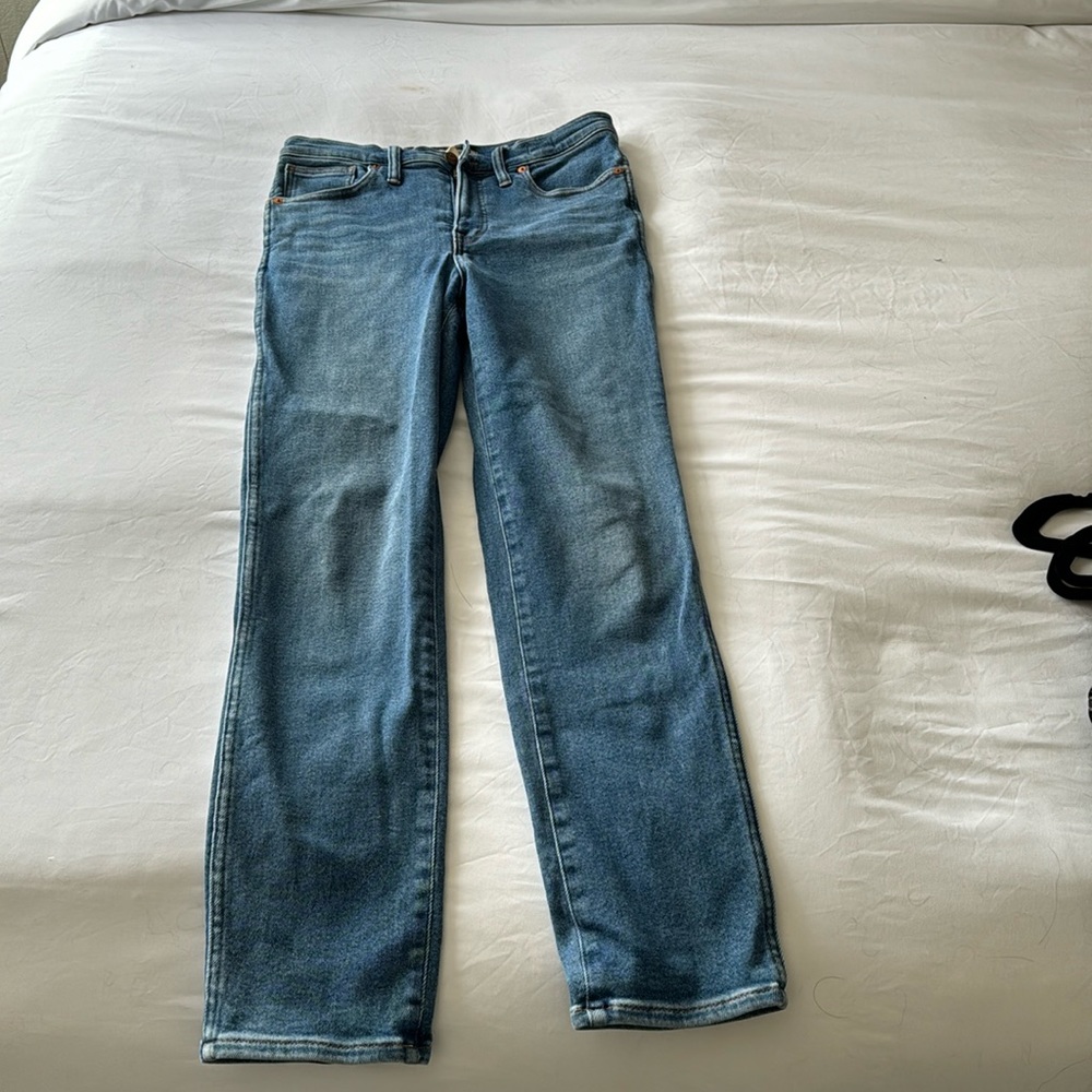 Madewell Stovepipe 28T stretchy and straight jeans